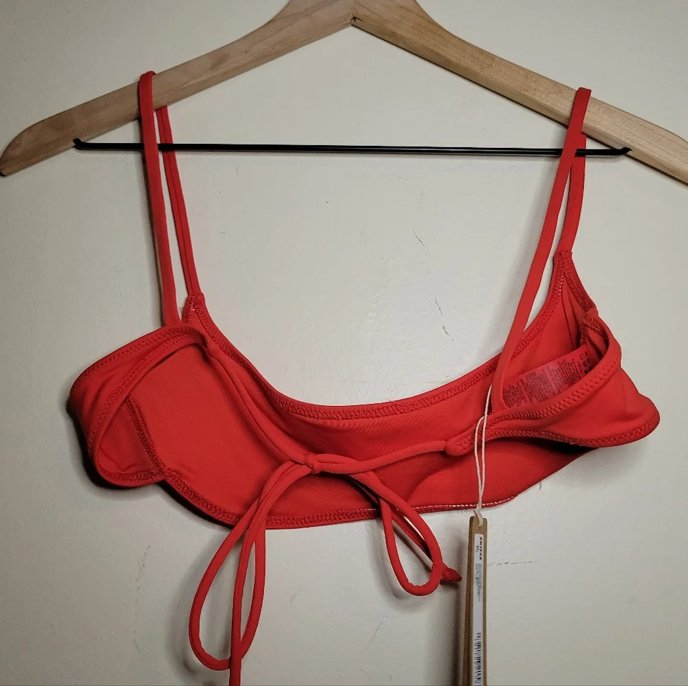 NWT Skims micro scoop bikini top, medium